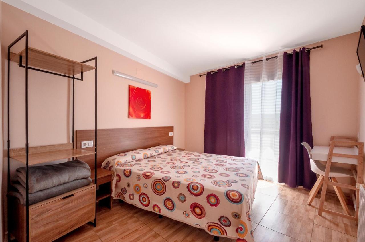 Hotel Silvia Эмпуриабрава Экстерьер фото